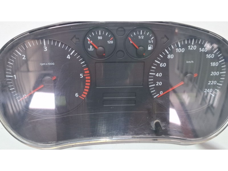 Recambio de cuenta kilometros para seat leon referencia OEM IAM 8831292  