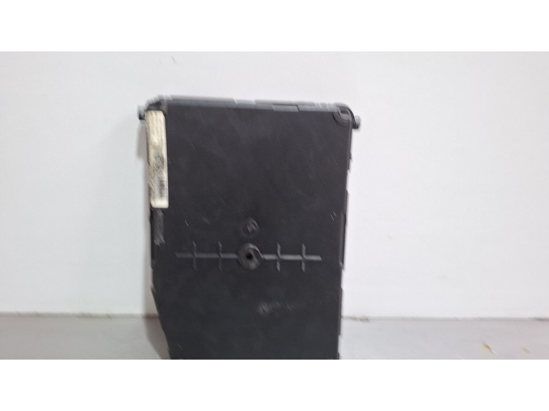 Recambio de modulo electronico para renault megane referencia OEM IAM 8200309690  