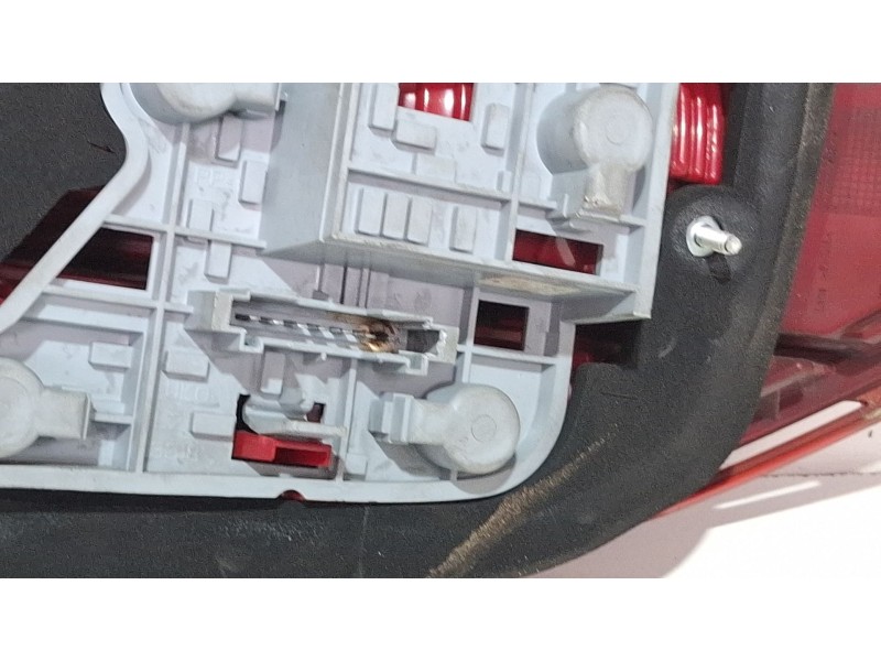 Recambio de piloto trasero izquierdo para mercedes-benz c 200 cdi referencia OEM IAM 2048202964L  