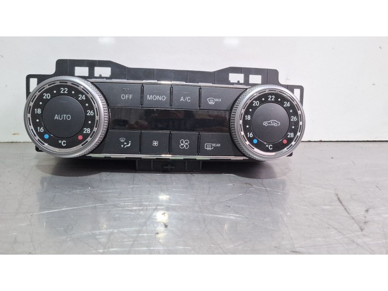 Recambio de mando climatizador para mercedes-benz c 200 cdi referencia OEM IAM 2048300590  