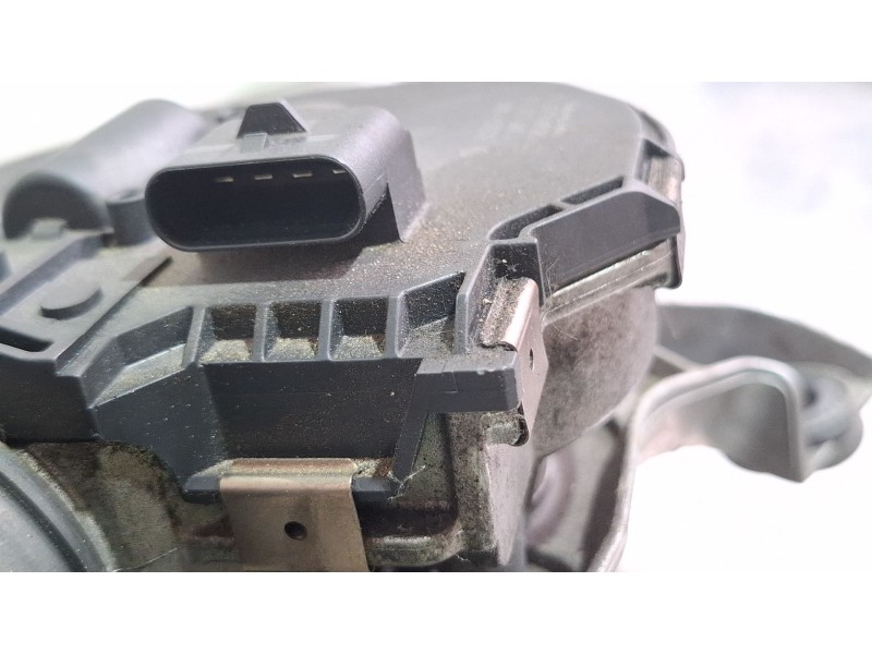 Recambio de motor limpiaparabrisas delantero para mercedes-benz c 200 cdi referencia OEM IAM A2048201040 / 3397021082  