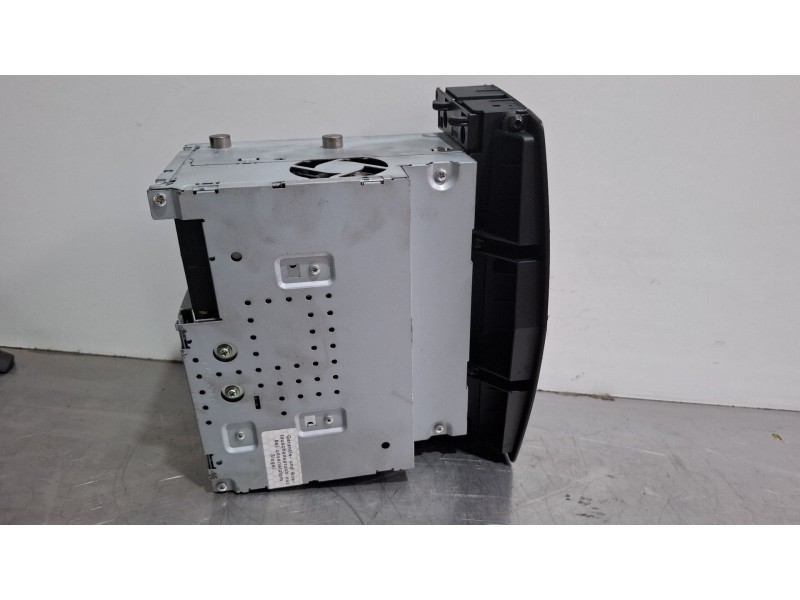 Recambio de sistema audio / radio cd para mercedes-benz c 200 cdi referencia OEM IAM A2048700196  