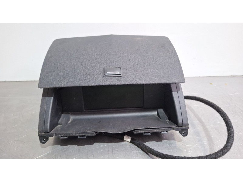 Recambio de pantalla multifuncion para mercedes-benz c 200 cdi referencia OEM IAM A20468012319F45 A2048204297  