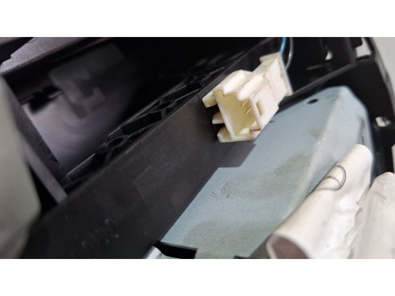 Recambio de pantalla multifuncion para mercedes-benz c 200 cdi referencia OEM IAM A20468012319F45 A2048204297  