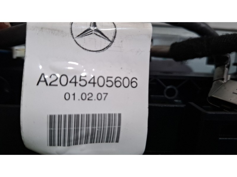 Recambio de pantalla multifuncion para mercedes-benz c 200 cdi referencia OEM IAM A20468012319F45 A2048204297  