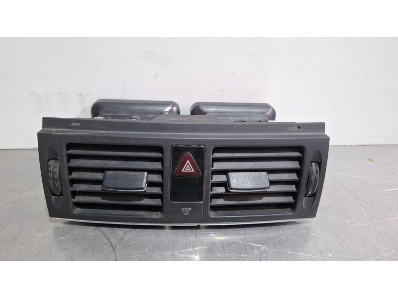 Recambio de rejilla aireadora para mercedes-benz c 200 cdi referencia OEM IAM A2048304054  