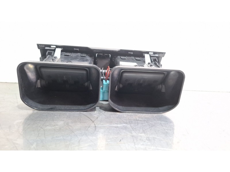 Recambio de rejilla aireadora para mercedes-benz c 200 cdi referencia OEM IAM A2048304054  