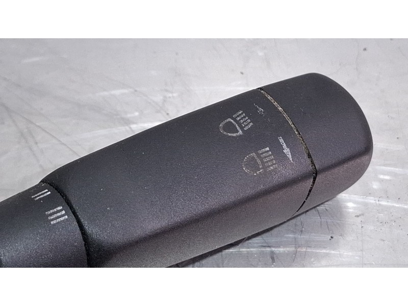 Recambio de mando limpiaparabrisas para mercedes-benz 250d referencia OEM IAM 2025402044  