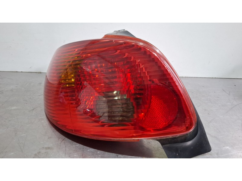 Recambio de piloto trasero izquierdo para peugeot 206 referencia OEM IAM   