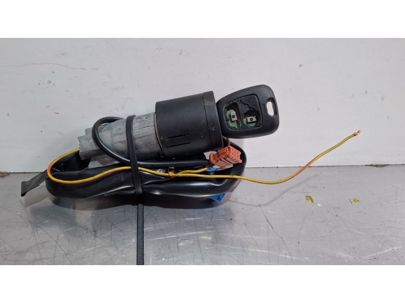 Recambio de llave de contacto para peugeot 206 referencia OEM IAM 9641551180  