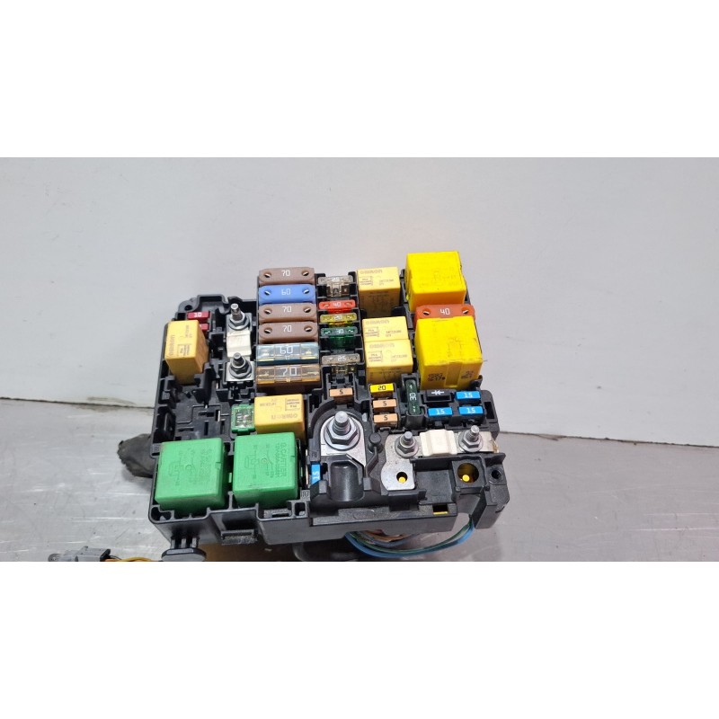 Recambio de caja reles / fusibles para citroën c-elysee (dd_) 1.6 hdi 92 referencia OEM IAM 9804846880  