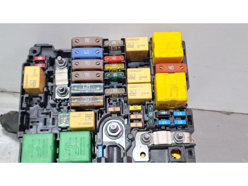 Recambio de caja reles / fusibles para citroën c-elysee (dd_) 1.6 hdi 92 referencia OEM IAM 9804846880  