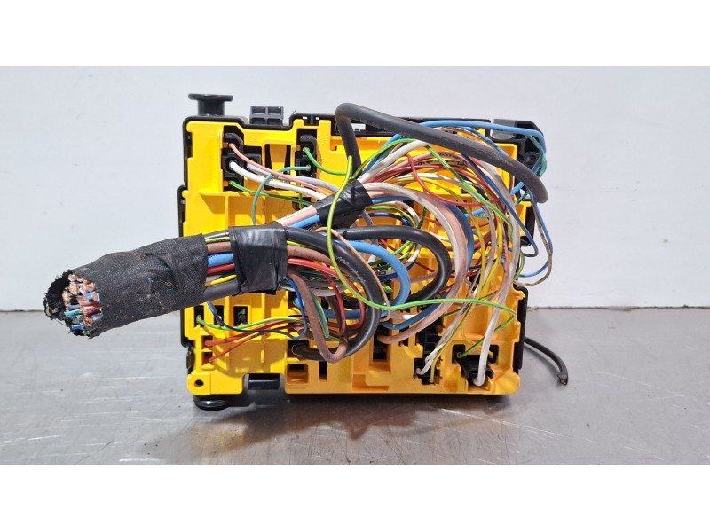 Recambio de caja reles / fusibles para citroën c-elysee (dd_) 1.6 hdi 92 referencia OEM IAM 9804846880  
