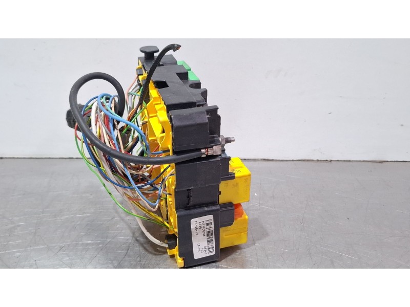 Recambio de caja reles / fusibles para citroën c-elysee (dd_) 1.6 hdi 92 referencia OEM IAM 9804846880  