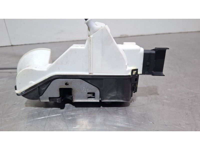 Recambio de cerradura puerta delantera izquierda para citroën c-elysee (dd_) 1.6 hdi 92 referencia OEM IAM 755051  