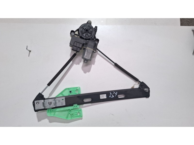 Recambio de elevalunas trasero derecho para seat león referencia OEM IAM 5FA839462  