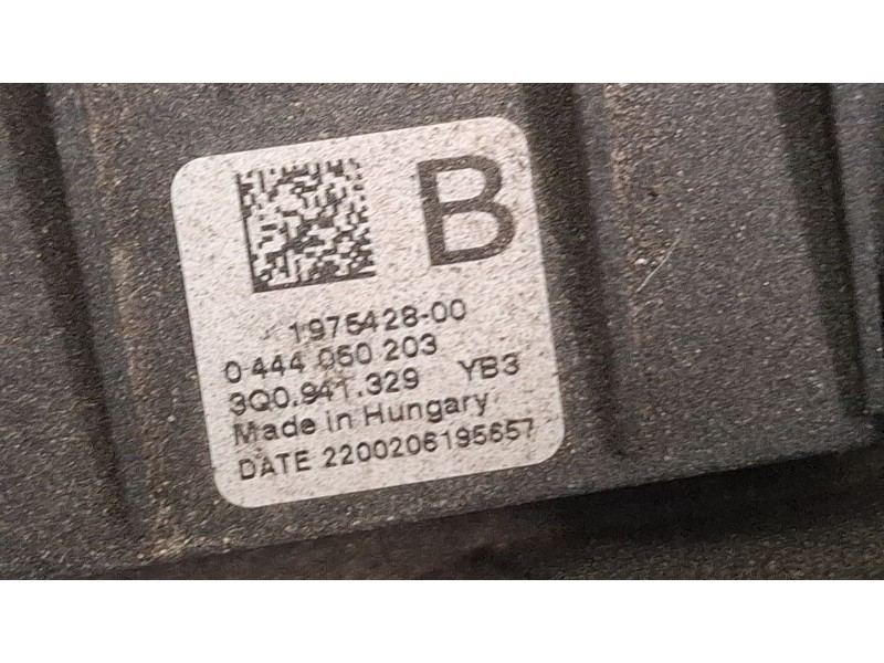Recambio de deposito adblue para seat león referencia OEM IAM 5WA131877  
