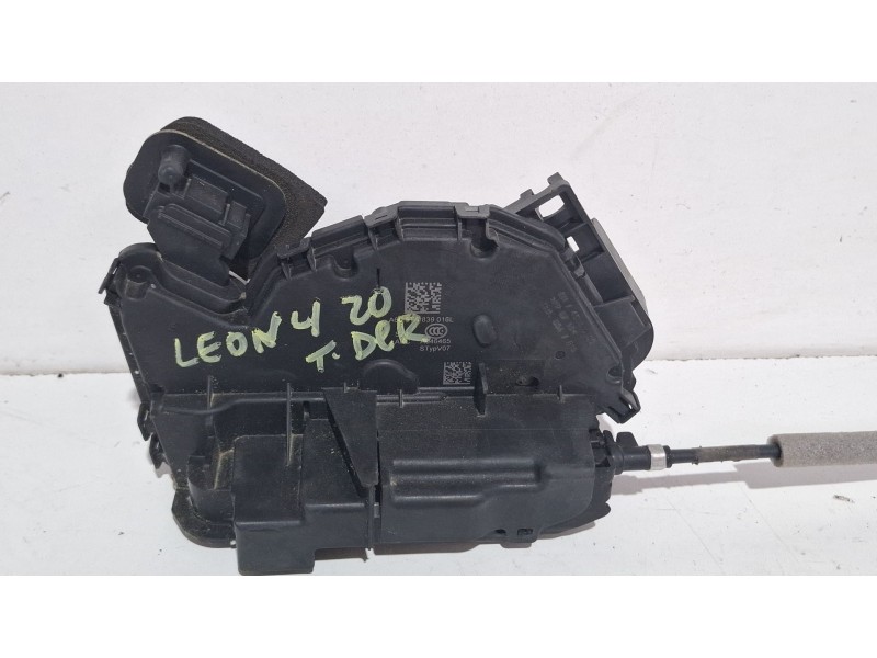 Recambio de cerradura puerta trasera derecha para seat león referencia OEM IAM 5RA839016L  