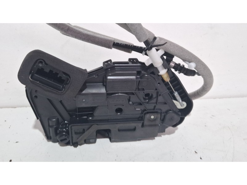 Recambio de cerradura puerta trasera izquierda para seat león referencia OEM IAM 5TA839015L  