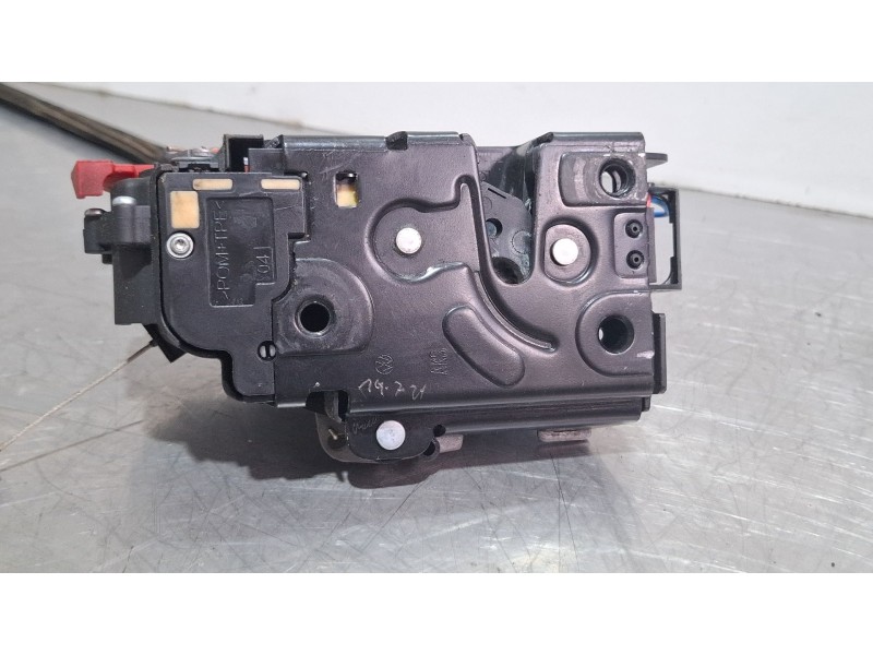 Recambio de cerradura puerta delantera izquierda para volkswagen golf referencia OEM IAM 15AB3D1837015AB  