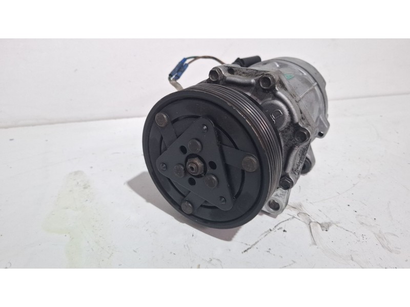 Recambio de compresor aire acondicionado para seat toledo referencia OEM IAM 1J0820803A / SA7V16  