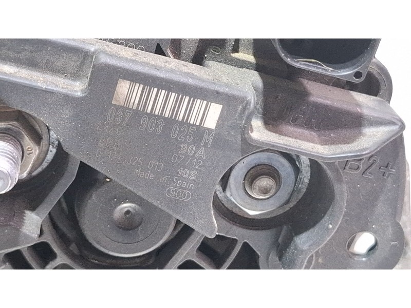 Recambio de alternador para seat ibiza ii referencia OEM IAM 037903025M  