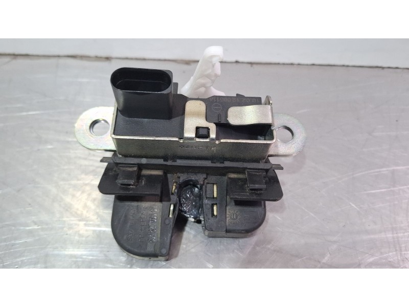 Recambio de cerradura maletero / porton para seat ibiza ii referencia OEM IAM 6J4827505B  
