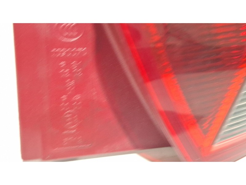 Recambio de piloto trasero derecho para seat ibiza ii referencia OEM IAM O283934107  