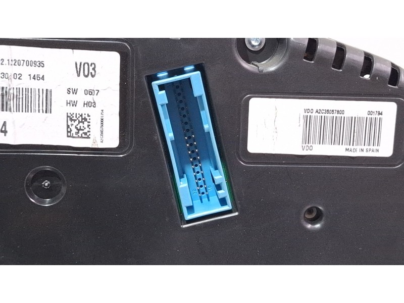 Recambio de cuenta kilometros para seat ibiza ii referencia OEM IAM 6J0920804  