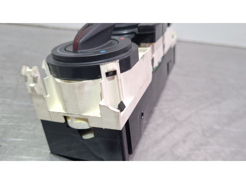 Recambio de mando calefaccion aire acondicionado para seat ibiza ii referencia OEM IAM 6J0820045A  