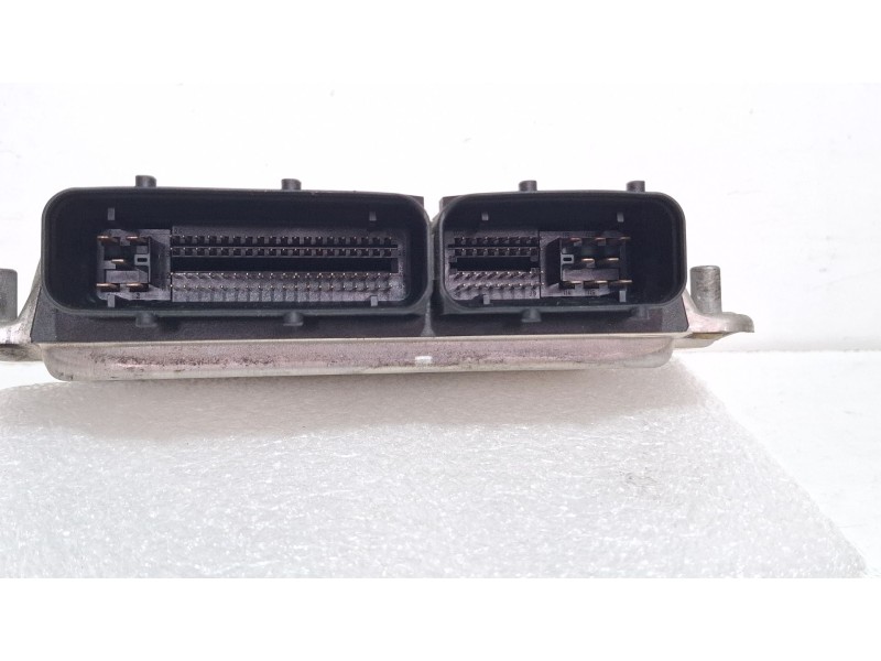 Recambio de centralita motor para audi a3 referencia OEM IAM 0281010123 / 038906012BB  