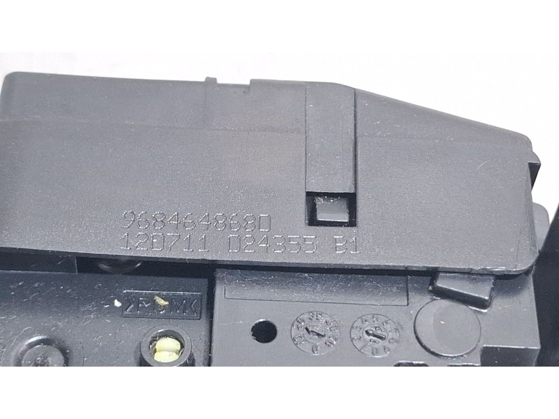 Recambio de cerradura maletero / porton para citroën c4 referencia OEM IAM 9684648680  