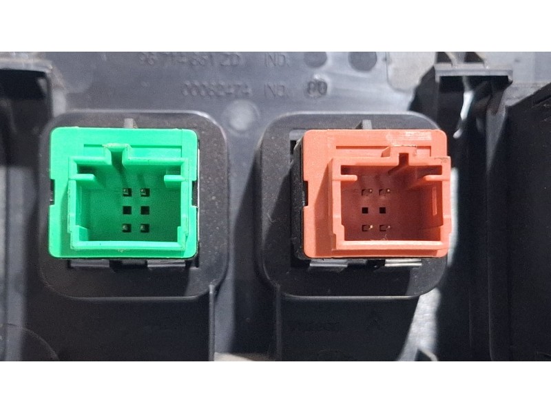 Recambio de mando multifuncion para citroën c4 referencia OEM IAM 96714851zd  