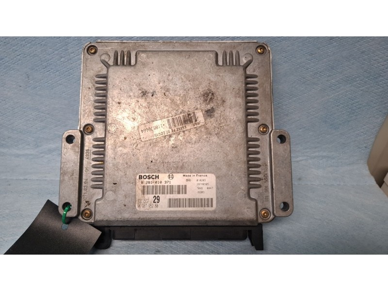 Recambio de centralita motor para citroën c5 referencia OEM IAM 9638795280 0281010371 EDC15C229  