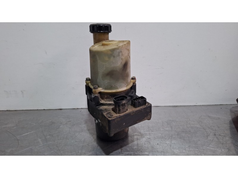 Recambio de bomba direccion asistida para renault kangoo referencia OEM IAM 04551200  