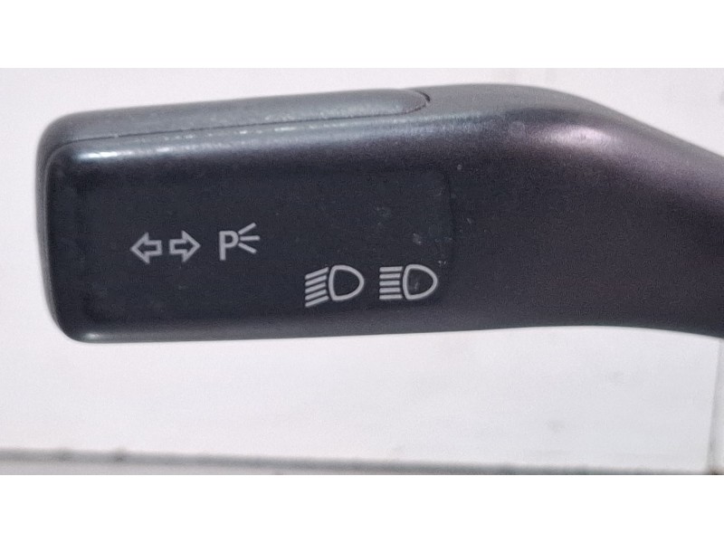 Recambio de mando multifuncion para audi a3 referencia OEM IAM 1K0953503E  