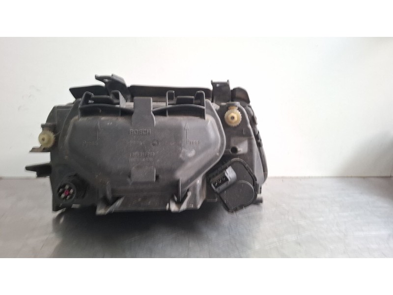 Recambio de faro delantero izquierdo para audi a4 referencia OEM IAM 1307022194  