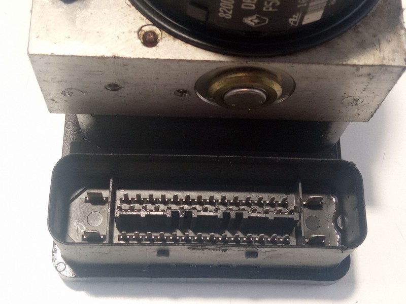 Recambio de modulo abs para renault laguna referencia OEM IAM 8200183495-B  