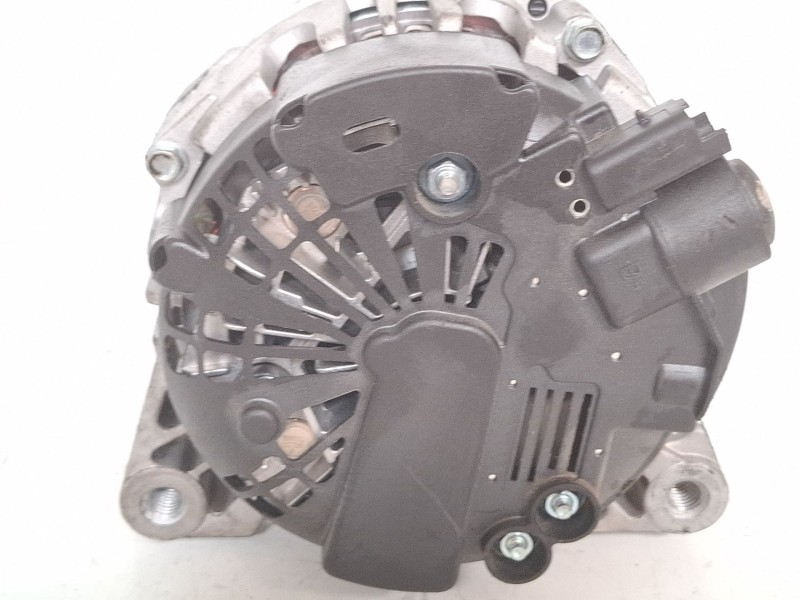 Recambio de alternador para citroën c5 referencia OEM IAM 12046240125N  