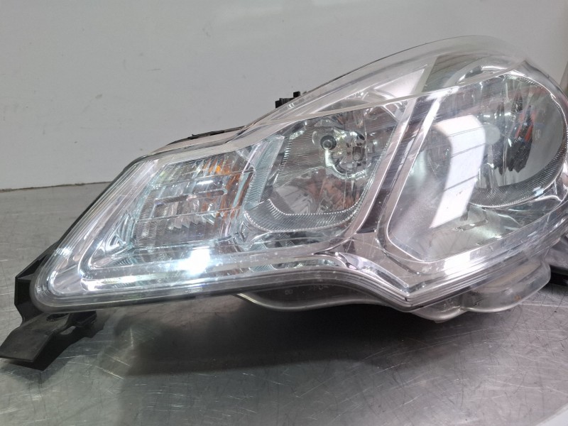 Recambio de faro delantero izquierdo para citroën ds3 referencia OEM IAM 77r00 967703828004  