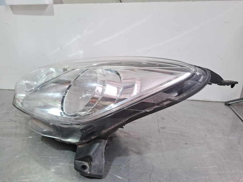 Recambio de faro delantero izquierdo para citroën ds3 referencia OEM IAM 77r00 967703828004  