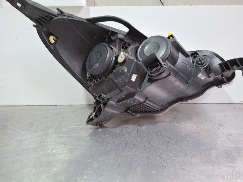 Recambio de faro delantero izquierdo para citroën ds3 referencia OEM IAM 77r00 967703828004  