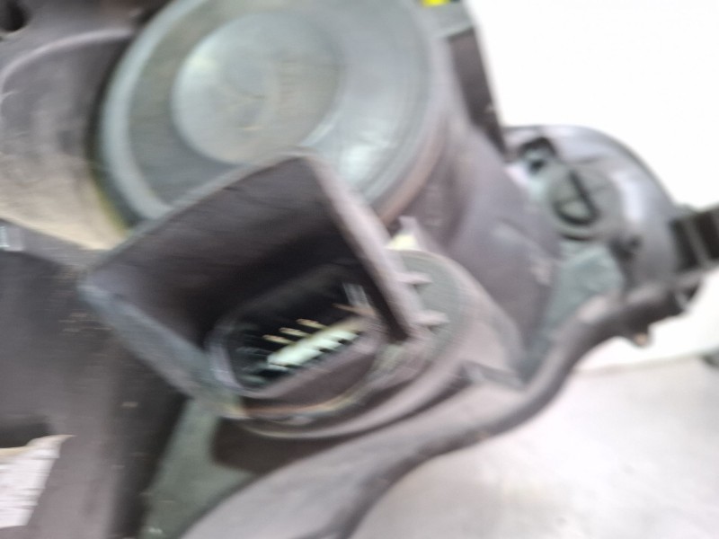 Recambio de faro delantero izquierdo para citroën ds3 referencia OEM IAM 77r00 967703828004  