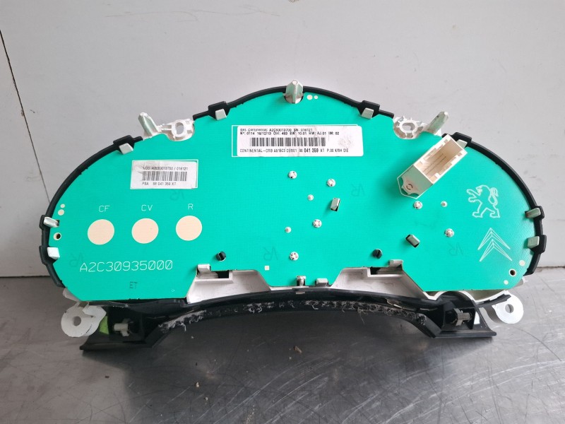 Recambio de cuenta kilometros para citroën ds3 referencia OEM IAM A2C83013700 98041359XT  