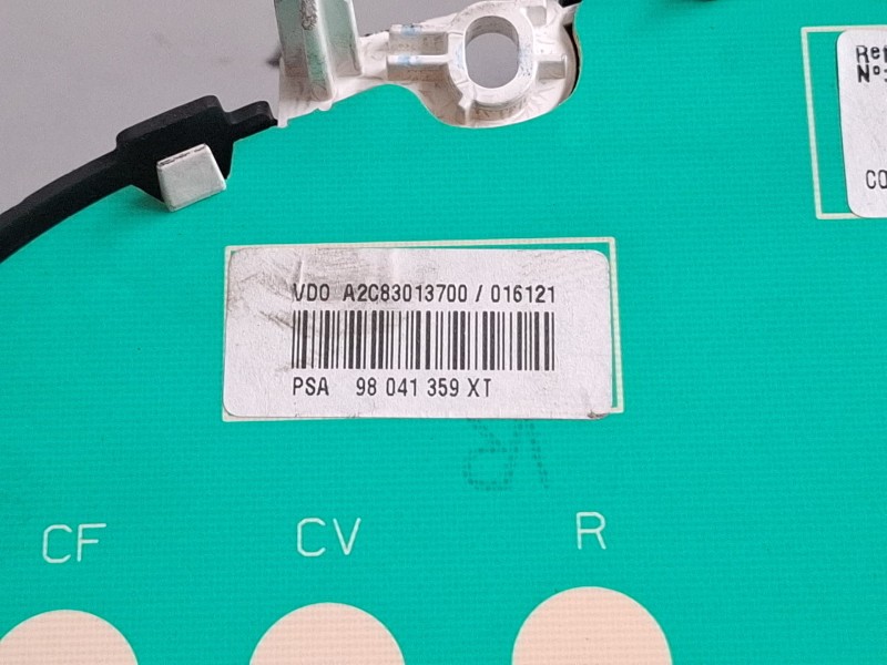 Recambio de cuenta kilometros para citroën ds3 referencia OEM IAM A2C83013700 98041359XT  