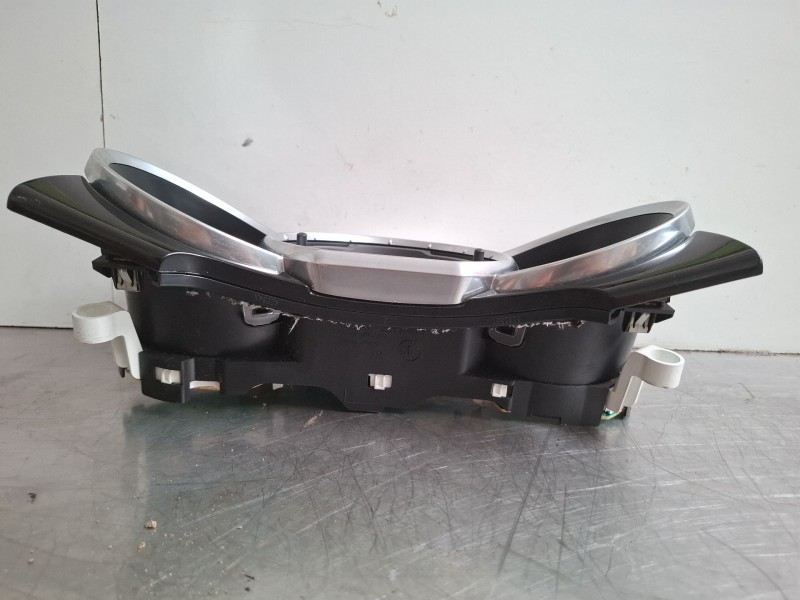 Recambio de cuenta kilometros para citroën ds3 referencia OEM IAM A2C83013700 98041359XT  