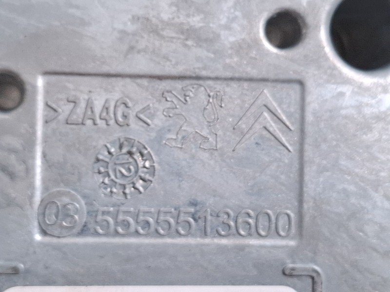 Recambio de pantalla multifuncion para citroën ds3 referencia OEM IAM 980102008001  