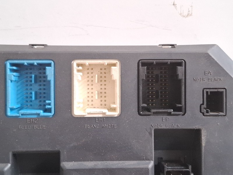 Recambio de centralita bsi para citroën ds3 referencia OEM IAM 9666951980  