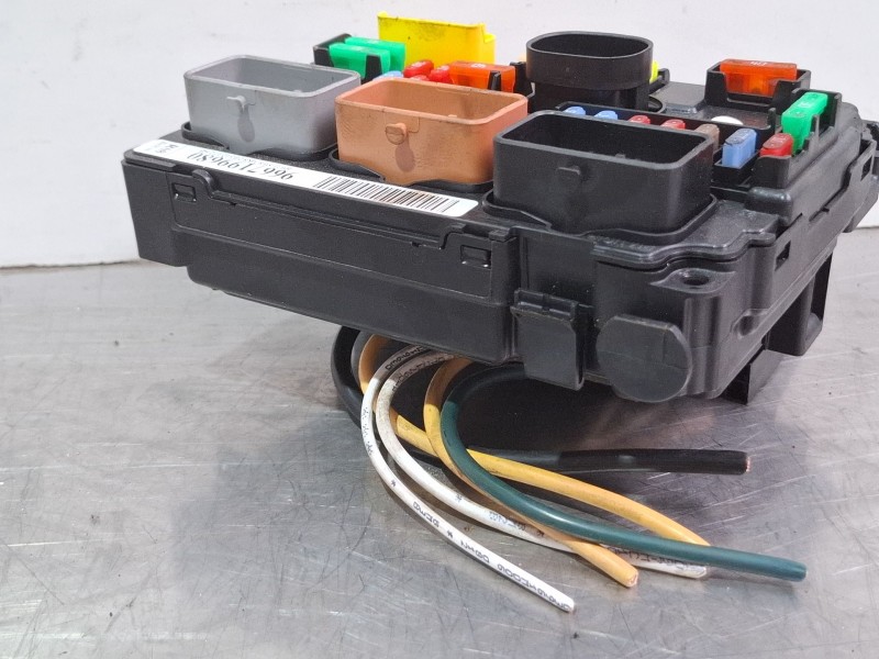 Recambio de centralita bsm para citroën ds3 referencia OEM IAM 9667199680  