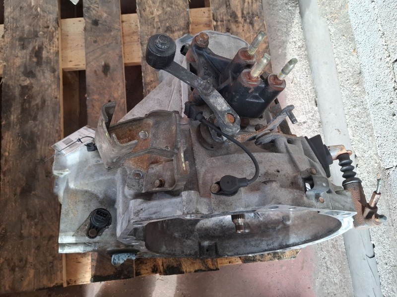 Recambio de caja cambios para kia carnival referencia OEM IAM KV-2  